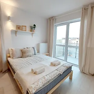 Inside Pola Karolińskie Apartament Warszawa